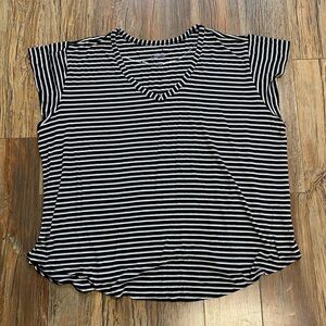 Columbia Lightweight Cap Sleeve Tee - Size 3XL